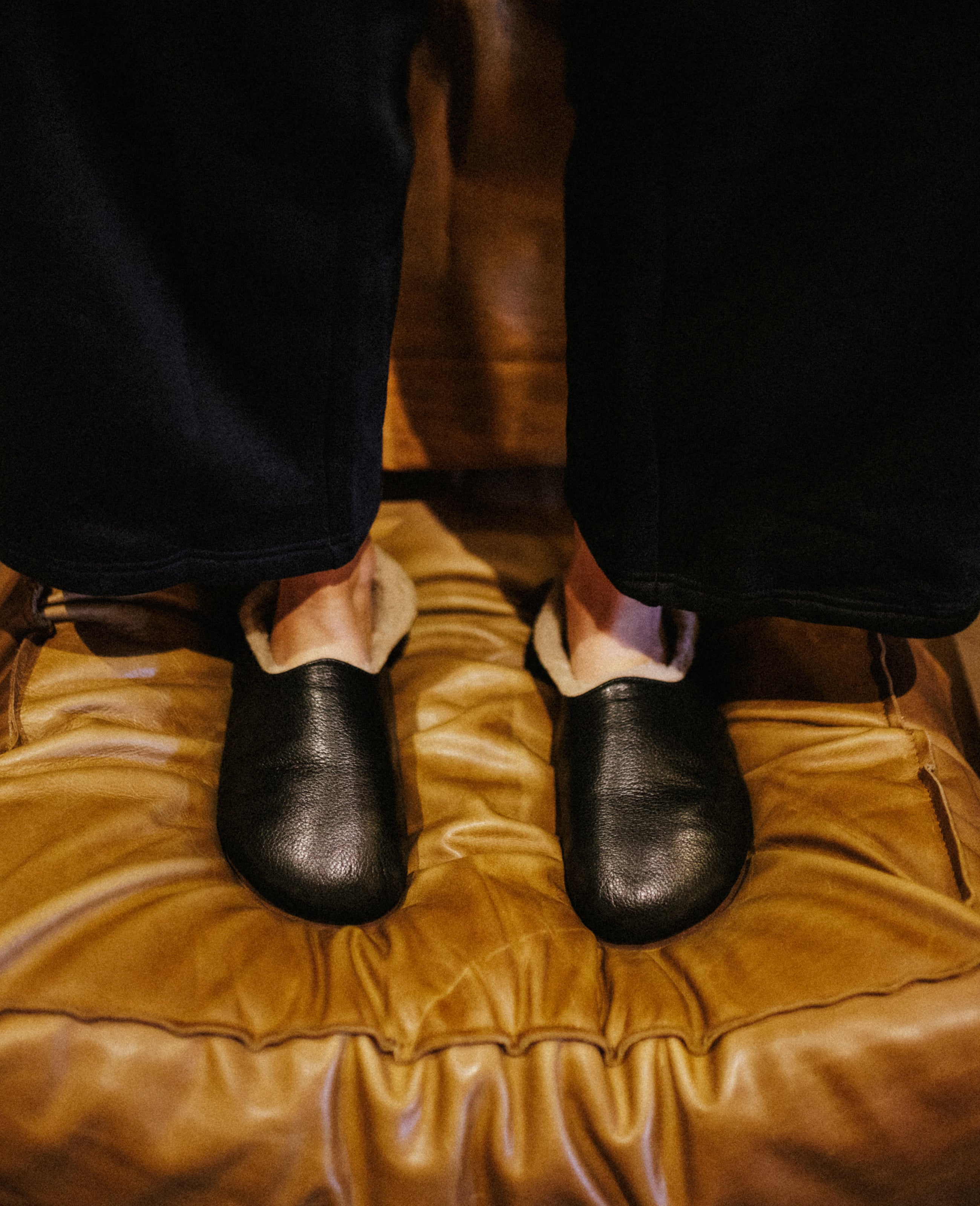 Kraal - Slip-on - Black/Beige